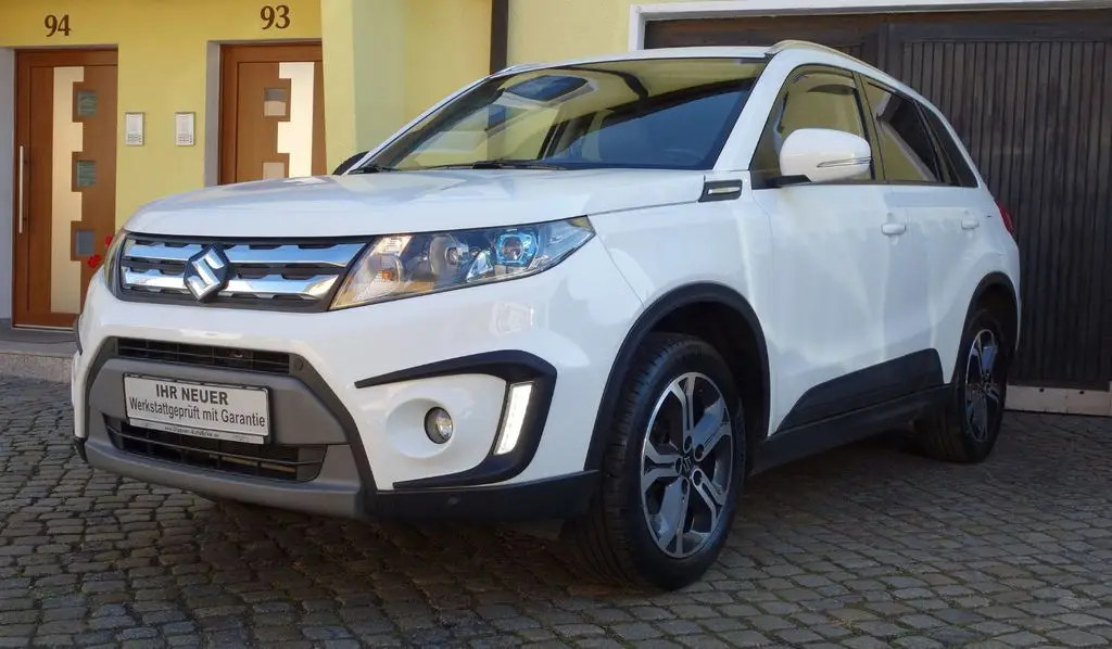 Photo 1 : Suzuki Vitara 2017 Petrol