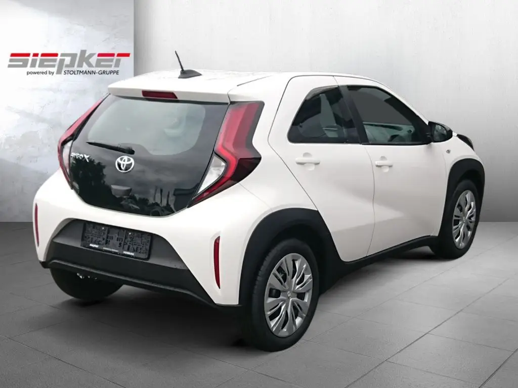 Photo 1 : Toyota Aygo X 2024 Petrol