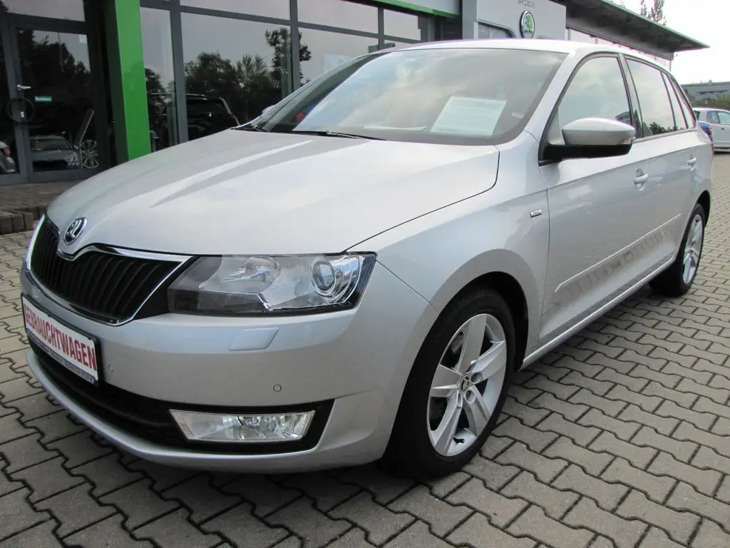 Photo 1 : Skoda Rapid 2017 Essence