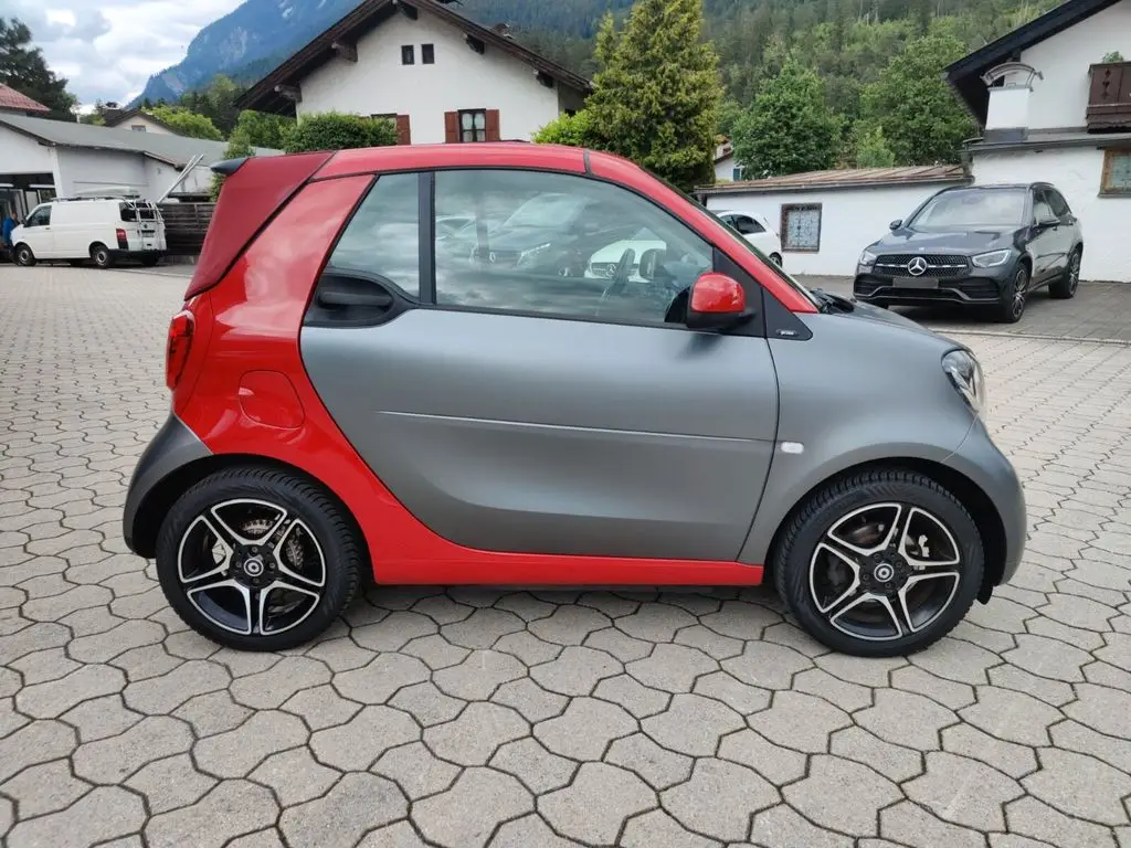 Photo 1 : Smart Fortwo 2018 Petrol