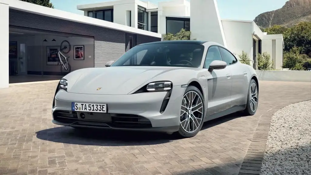 Photo 1 : Porsche Taycan 2022 Non renseigné