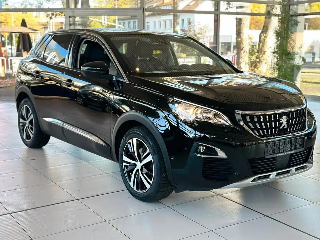 Photo 1 : Peugeot 3008 2017 Petrol