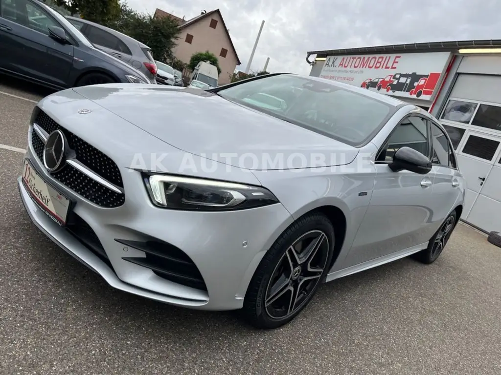 Photo 1 : Mercedes-benz Classe A 2020 Hybrid