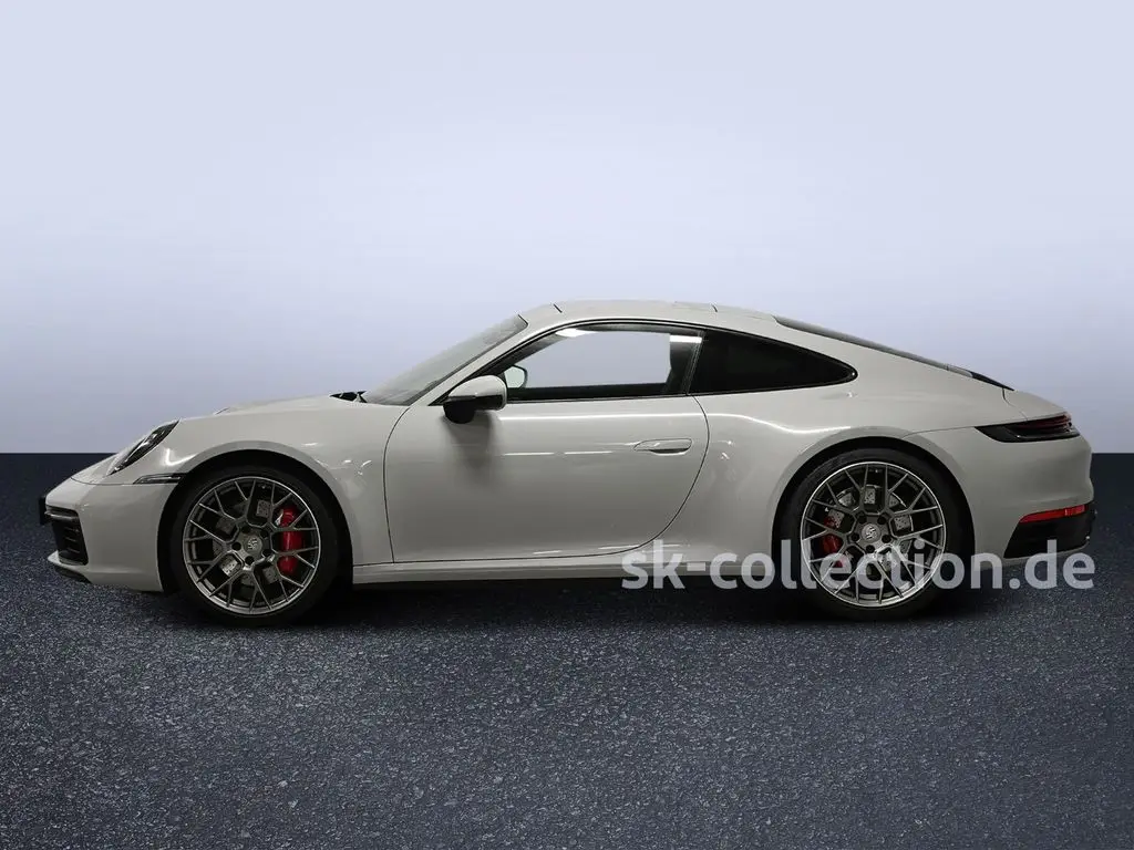 Photo 1 : Porsche 992 2019 Petrol