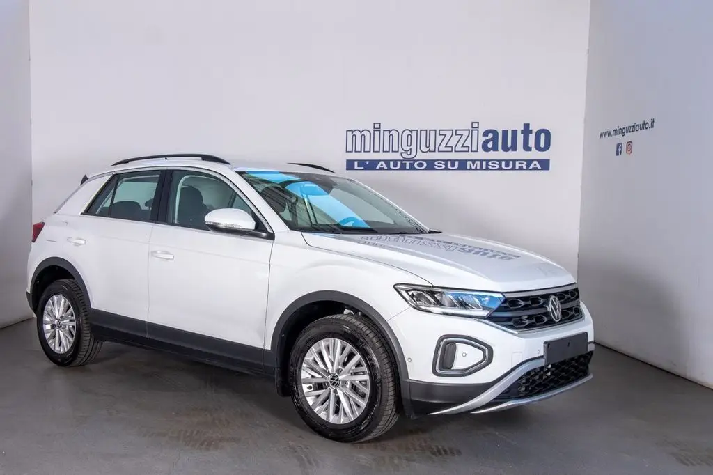 Photo 1 : Volkswagen T-roc 2023 Essence