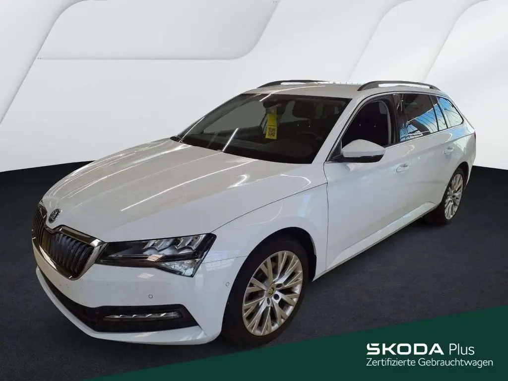 Photo 1 : Skoda Superb 2024 Petrol