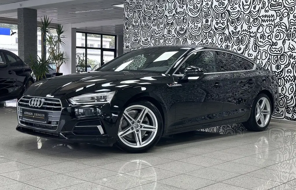 Photo 1 : Audi A5 2019 Petrol