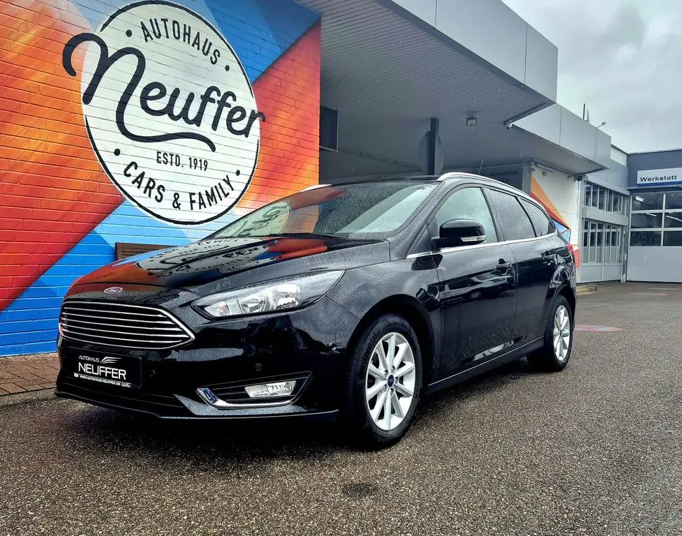 Photo 1 : Ford Focus 2016 Petrol