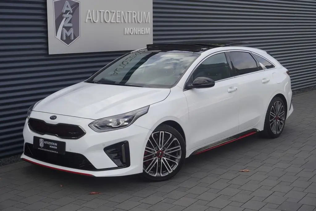 Photo 1 : Kia Proceed 2021 Petrol