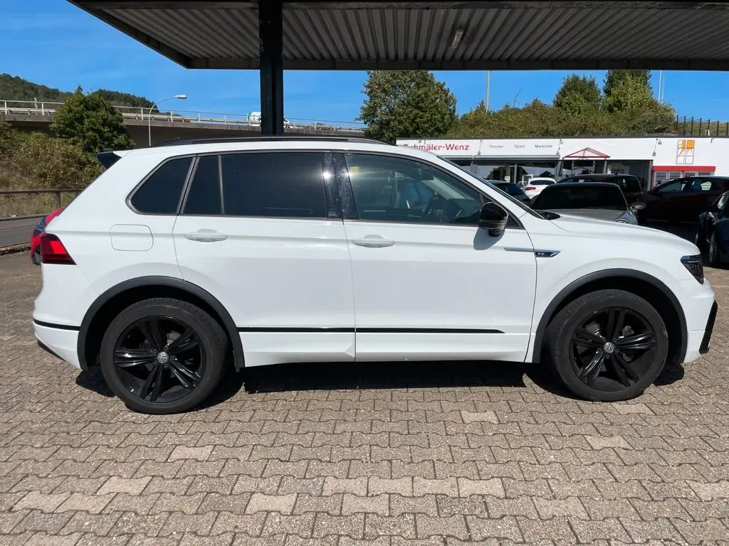 Photo 1 : Volkswagen Tiguan 2019 Essence