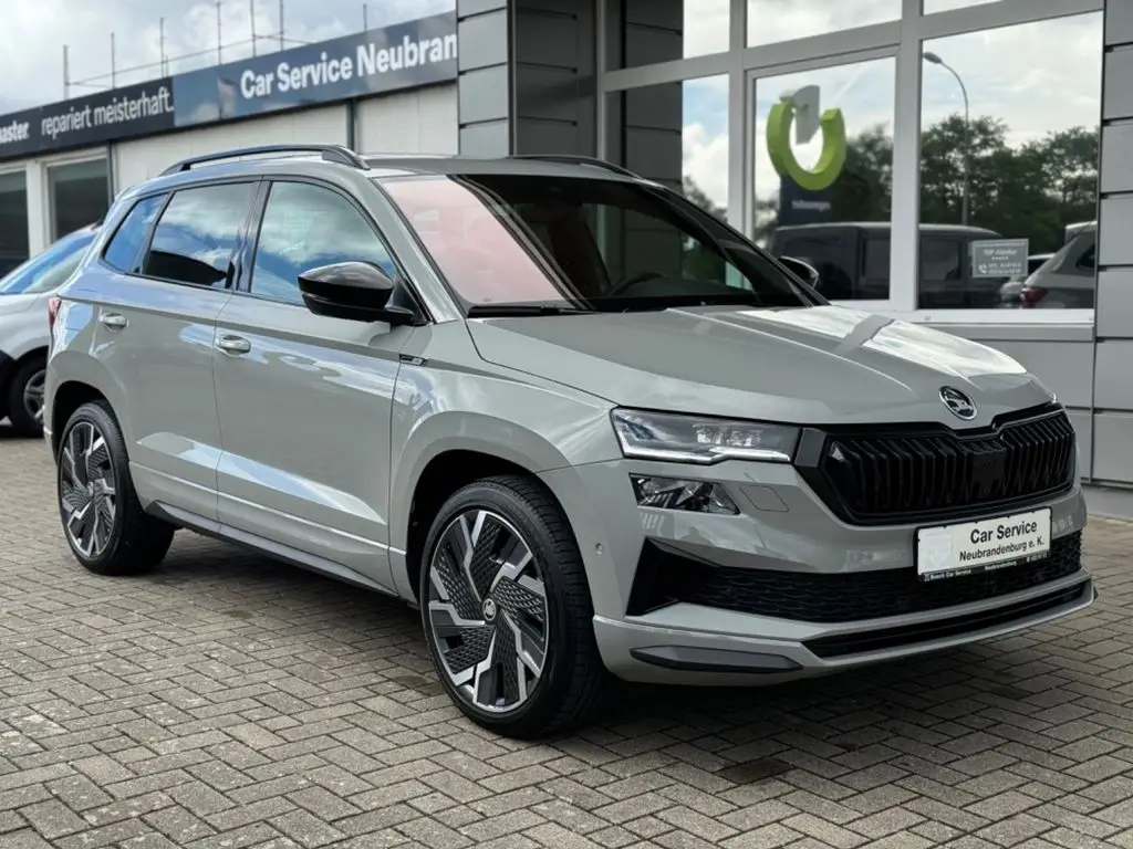 Photo 1 : Skoda Karoq 2023 Petrol