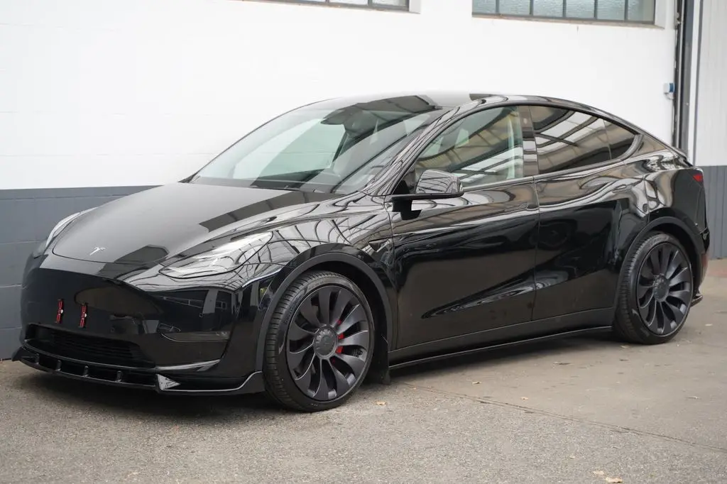 Photo 1 : Tesla Model Y 2022 Non renseigné