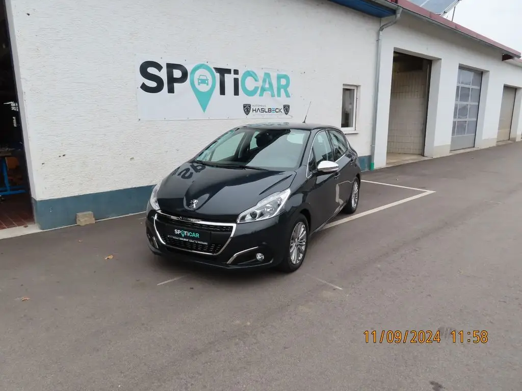 Photo 1 : Peugeot 208 2018 Petrol