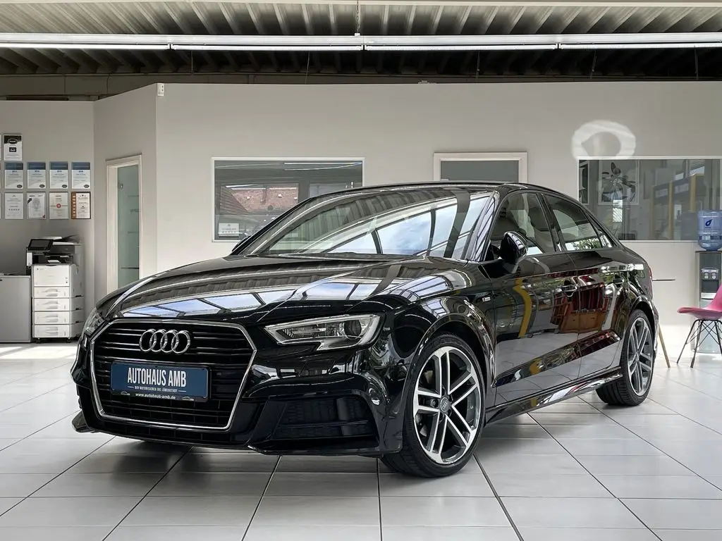 Photo 1 : Audi A3 2019 Essence