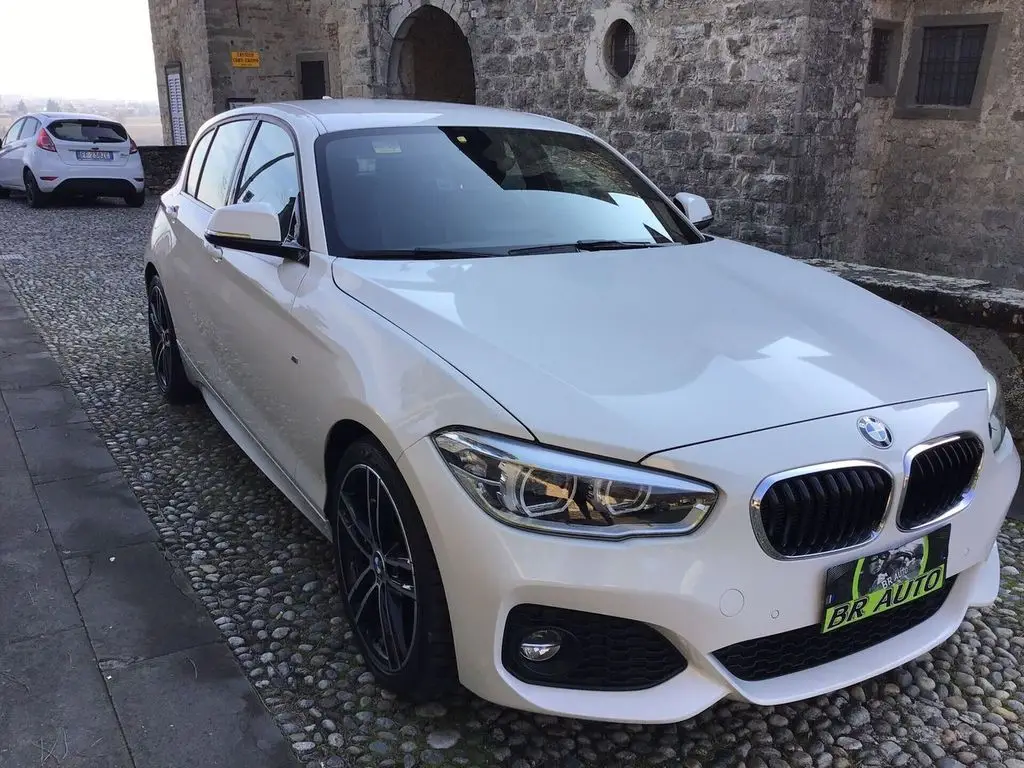 Photo 1 : Bmw Serie 1 2019 Diesel