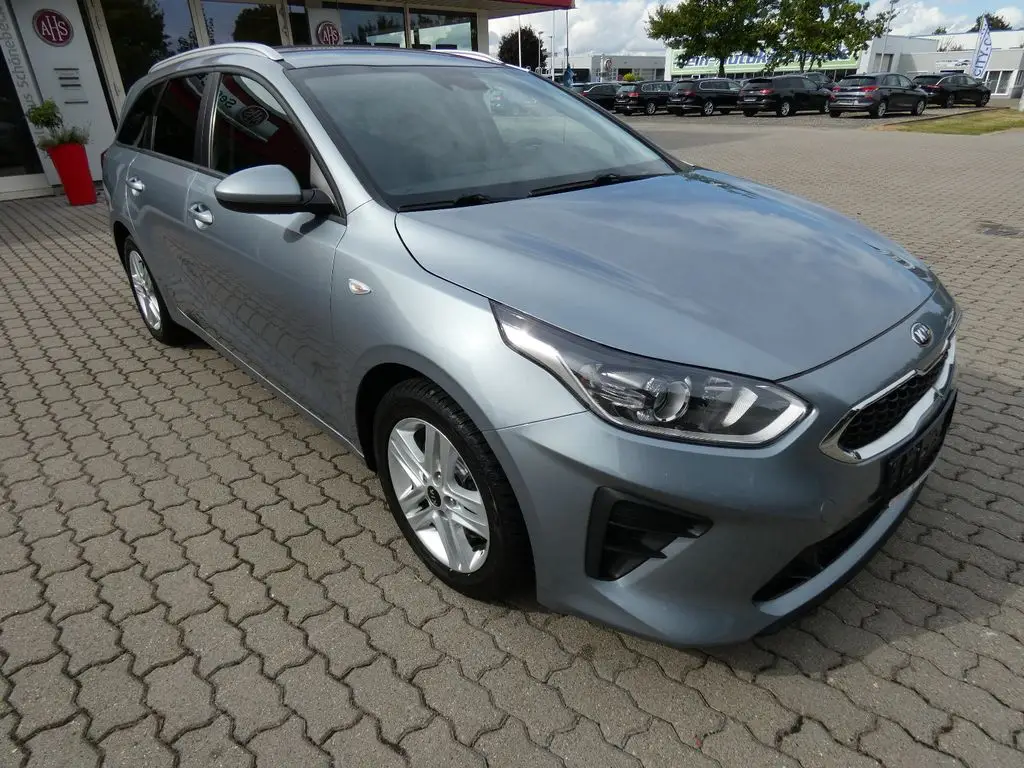 Photo 1 : Kia Ceed 2021 Essence