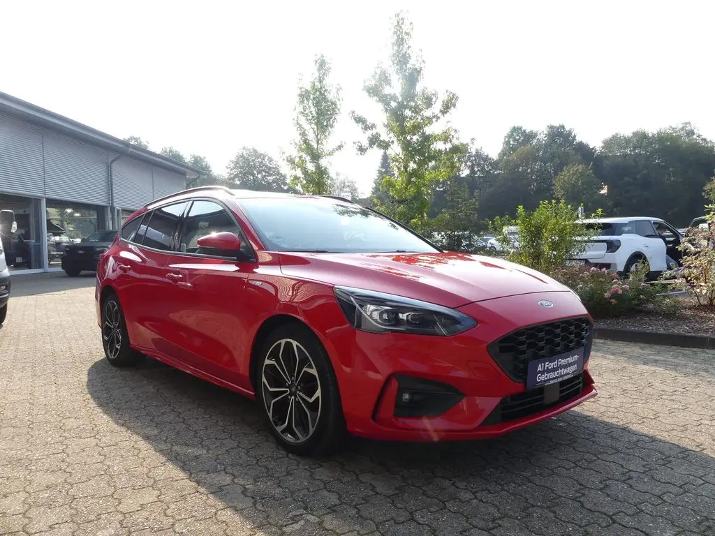 Photo 1 : Ford Focus 2021 Diesel