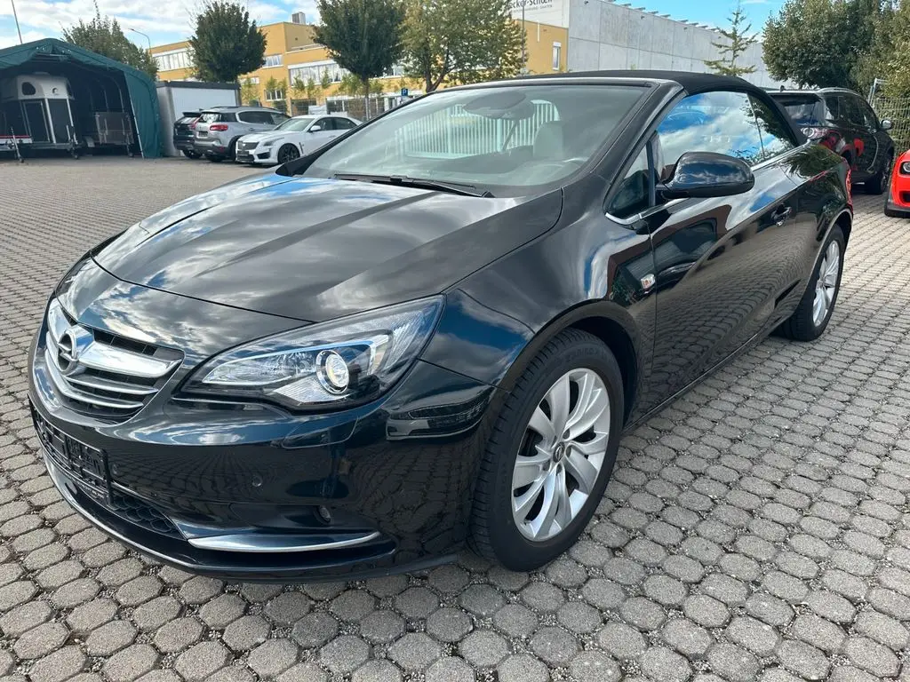 Photo 1 : Opel Cascada 2015 Petrol