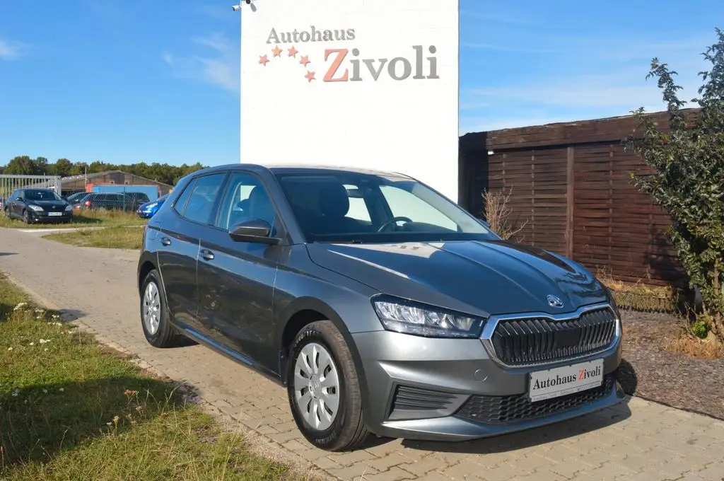 Photo 1 : Skoda Fabia 2022 Petrol