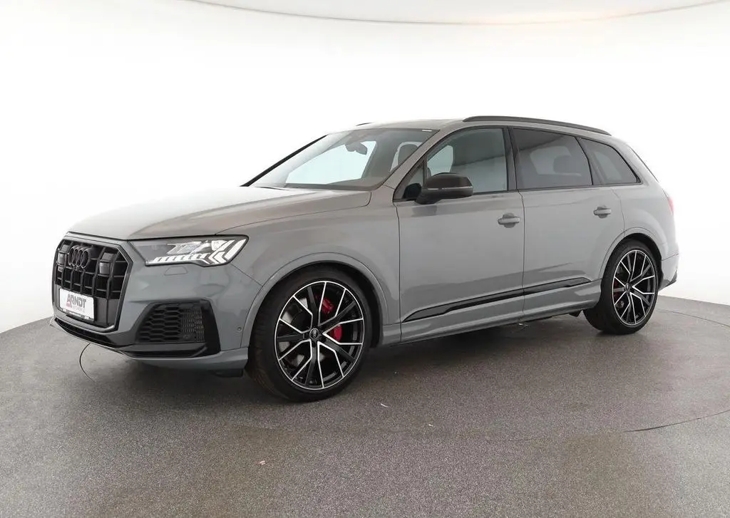 Photo 1 : Audi Sq7 2024 Petrol