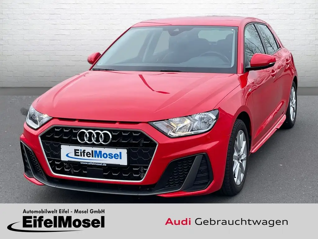 Photo 1 : Audi A1 2023 Essence