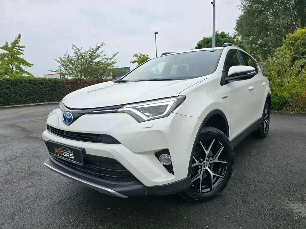 Photo 1 : Toyota Rav4 2017 Hybrid