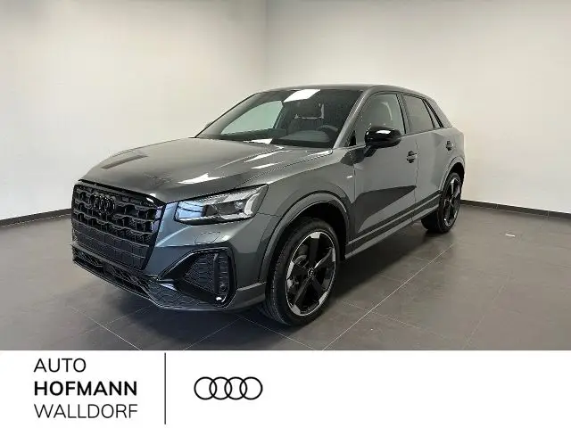 Photo 1 : Audi Q2 2024 Petrol