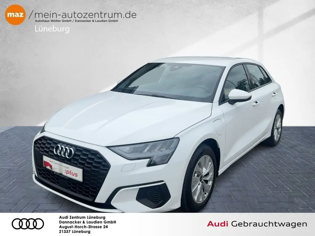 Photo 1 : Audi A3 2022 Hybrid