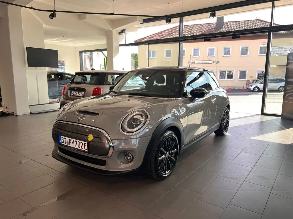 Photo 1 : Mini Cooper 2020 Non renseigné