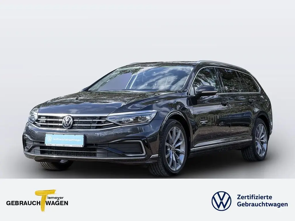 Photo 1 : Volkswagen Passat 2021 Hybrid