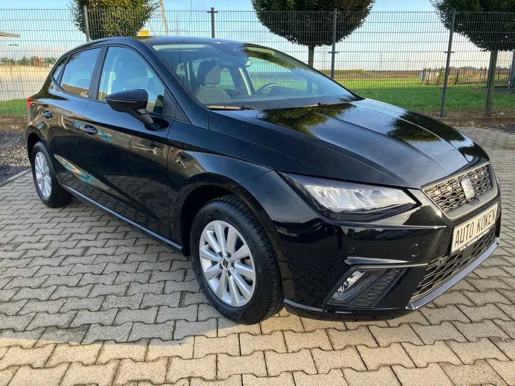 Photo 1 : Seat Ibiza 2022 Petrol