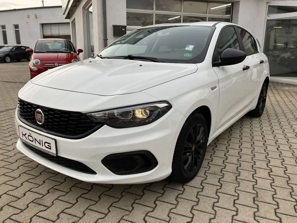 Photo 1 : Fiat Tipo 2019 Petrol