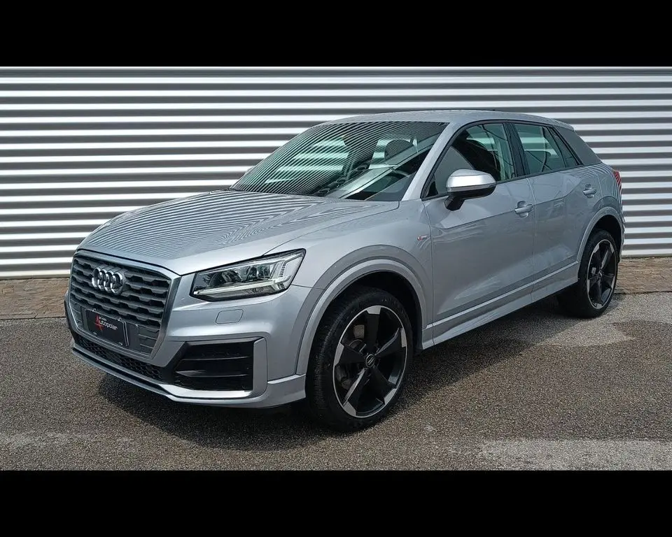 Photo 1 : Audi Q2 2020 Diesel