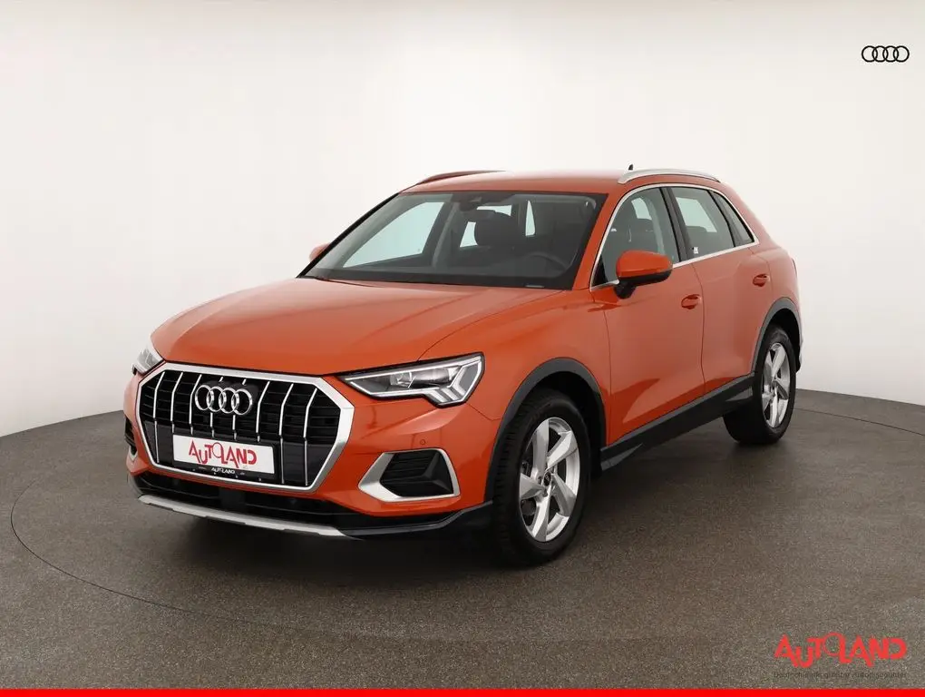 Photo 1 : Audi Q3 2023 Essence