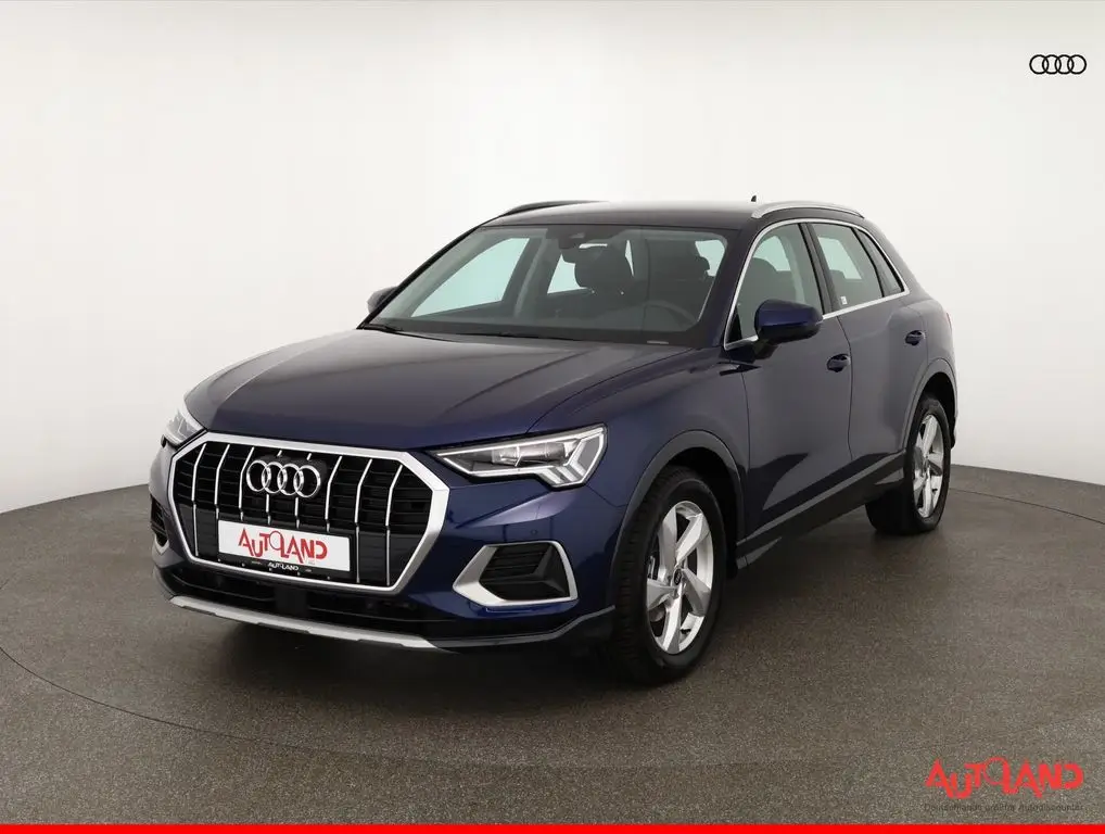 Photo 1 : Audi Q3 2023 Petrol