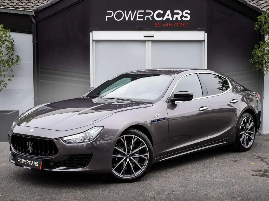 Photo 1 : Maserati Ghibli 2024 Essence