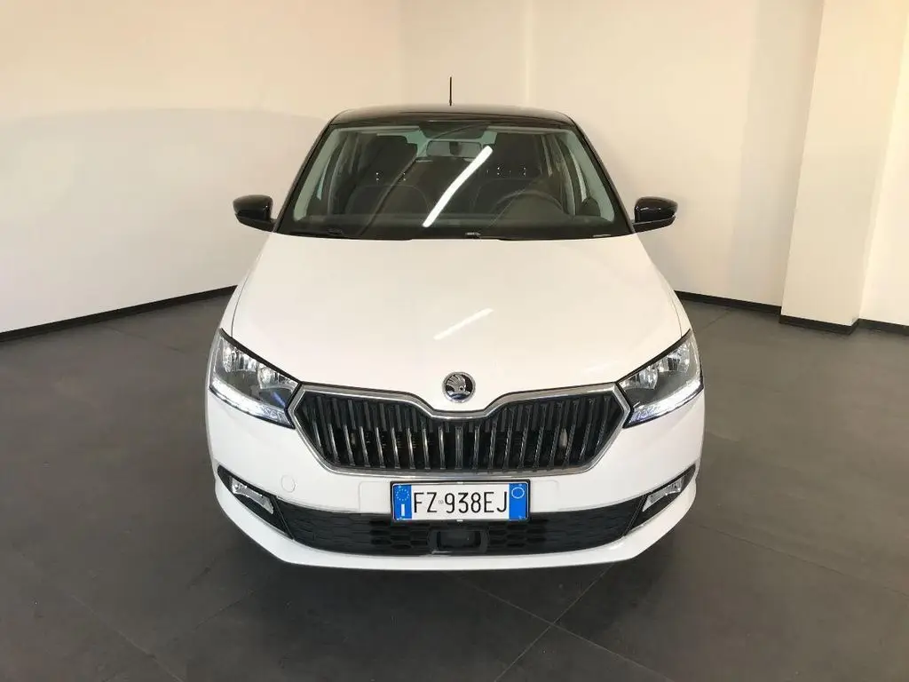 Photo 1 : Skoda Fabia 2020 Petrol