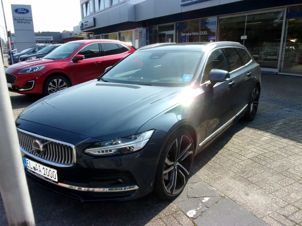 Photo 1 : Volvo V90 2024 Hybrid