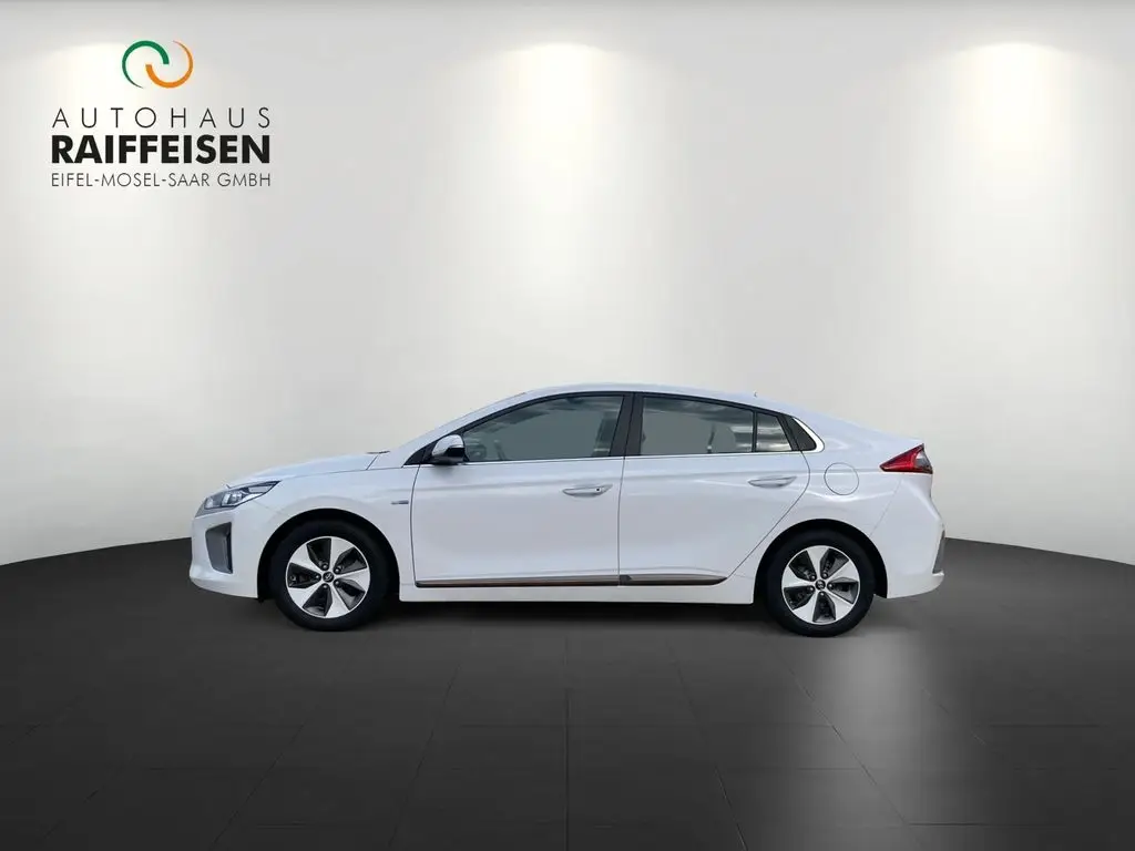 Photo 1 : Hyundai Ioniq 2019 Non renseigné