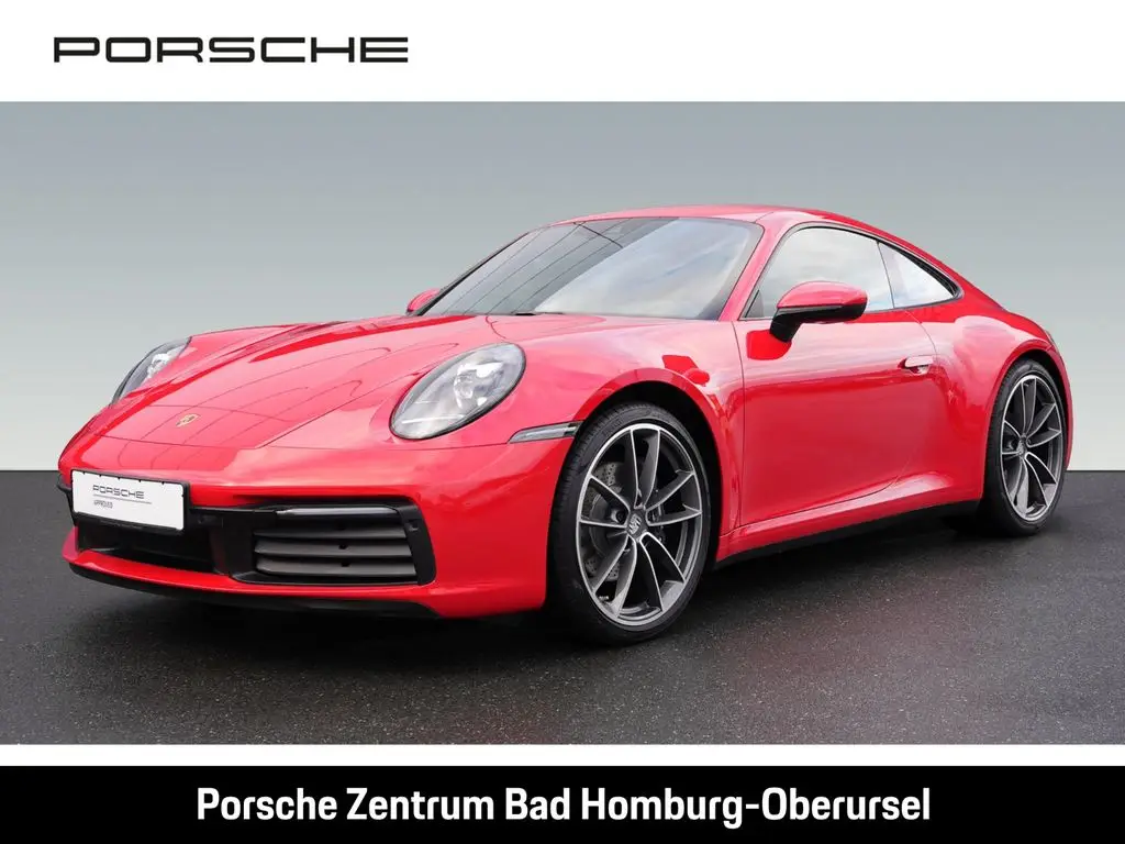 Photo 1 : Porsche 992 2021 Essence