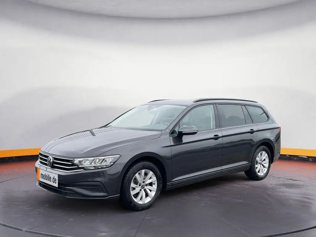 Photo 1 : Volkswagen Passat 2024 Petrol