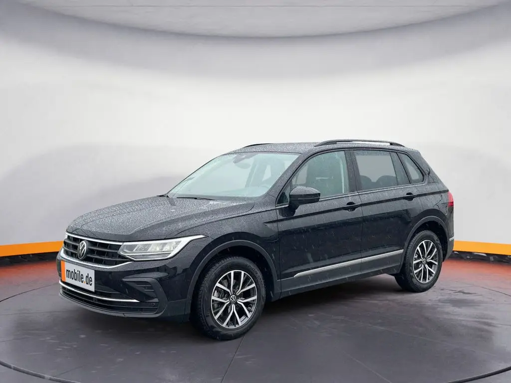 Photo 1 : Volkswagen Tiguan 2024 Essence