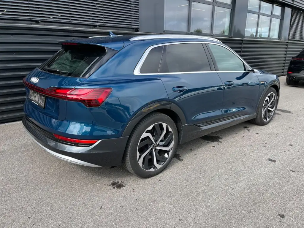 Photo 1 : Audi E-tron 2021 Non renseigné