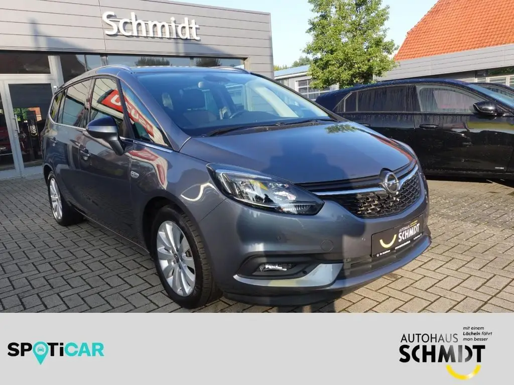 Photo 1 : Opel Zafira 2018 Petrol