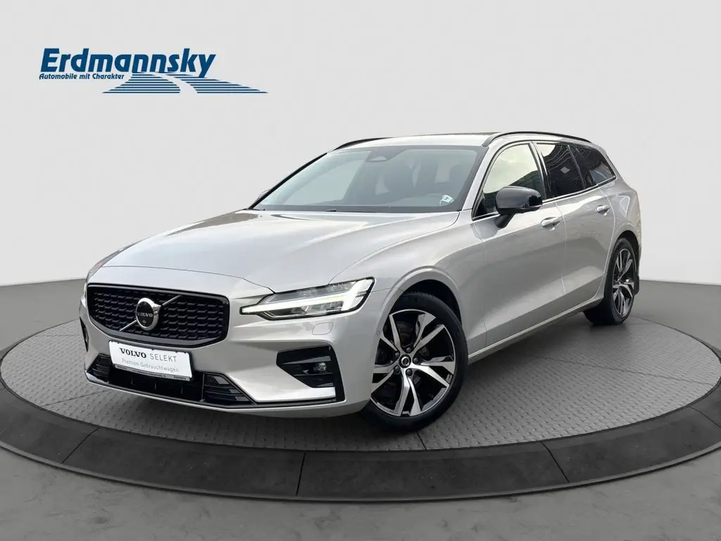 Photo 1 : Volvo V60 2023 Essence