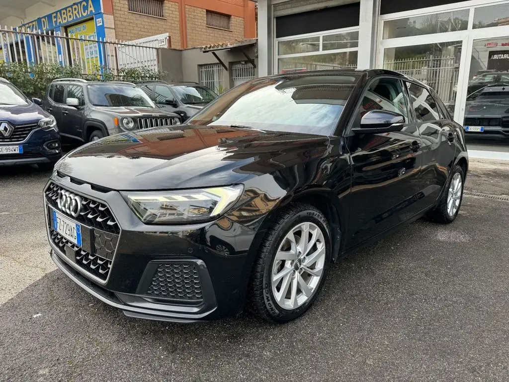 Photo 1 : Audi A1 2019 Essence