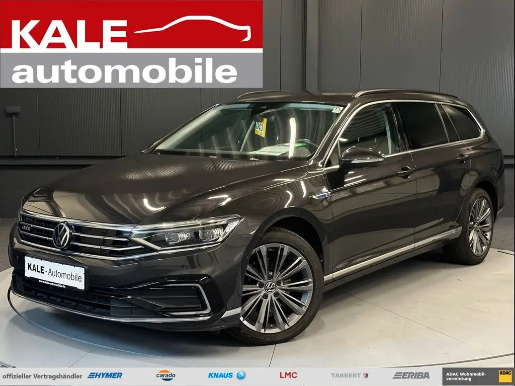 Photo 1 : Volkswagen Passat 2021 Hybride