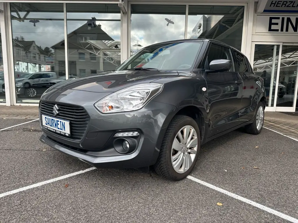 Photo 1 : Suzuki Swift 2019 Petrol