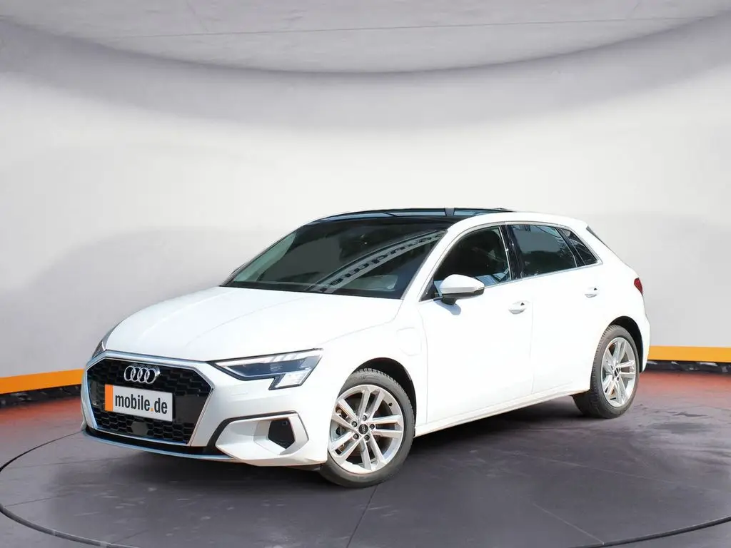 Photo 1 : Audi A3 2024 Hybrid