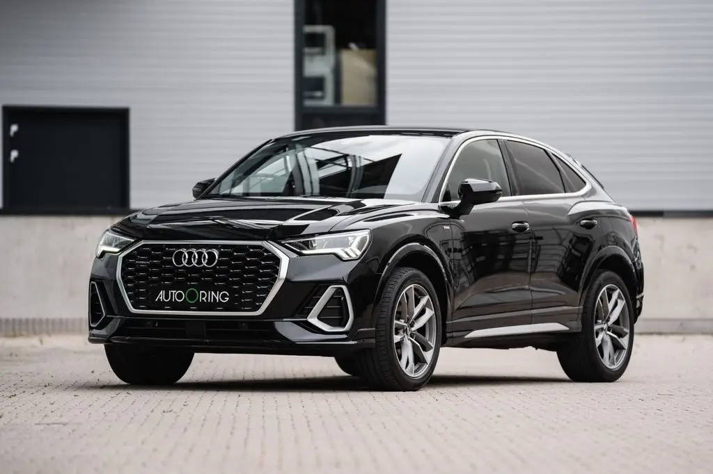 Photo 1 : Audi Q3 2019 Essence